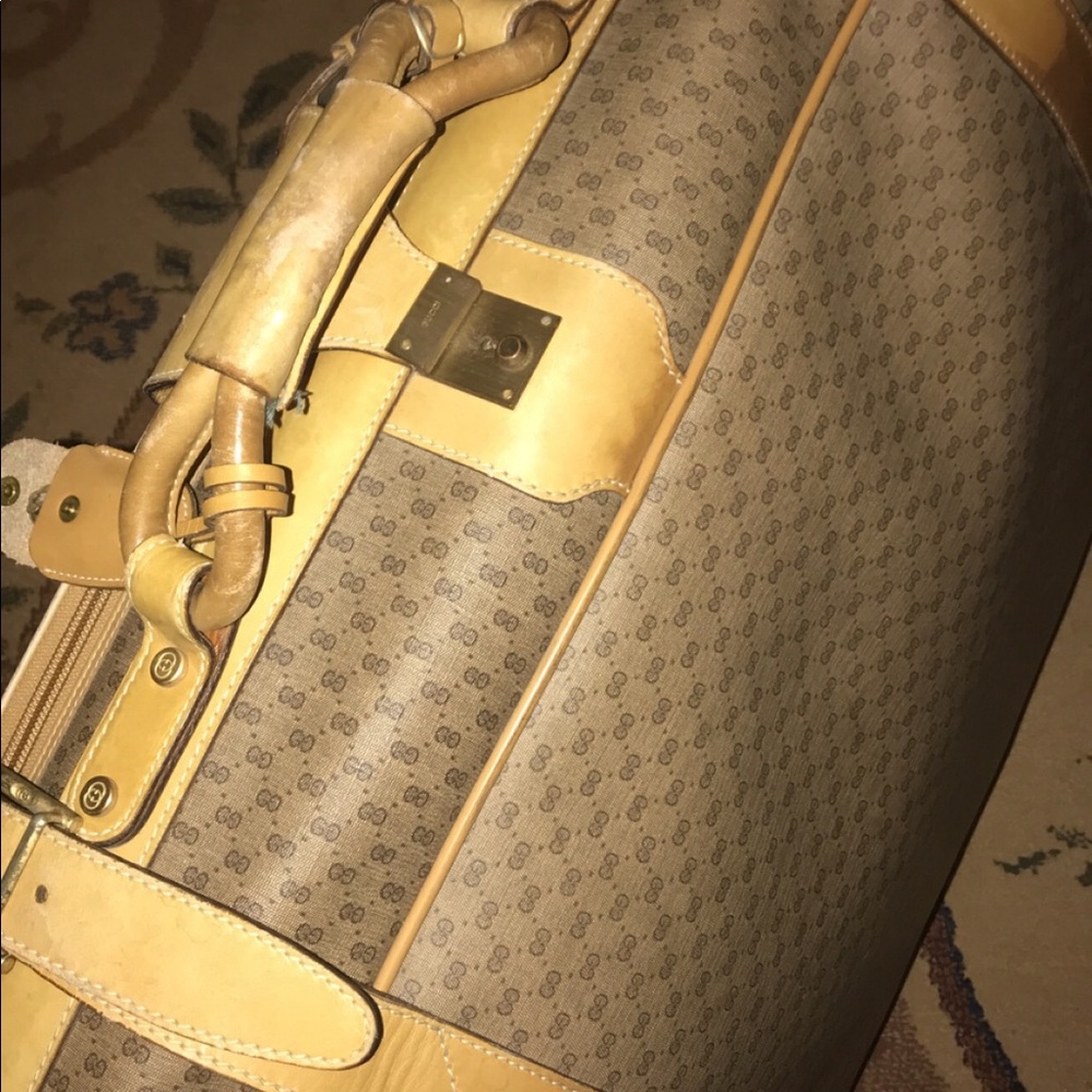 Gucci luggage VINTAGE barely used